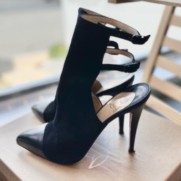 Christian Louboutin Lynn Open Back Ankle Boot Sz 39.5 Shoe - Picture 4 of 7